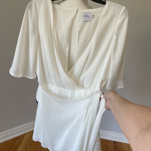 Princess Polly playsuit romper with mock wrap skirt in a size 6 - Picture 7 of 15